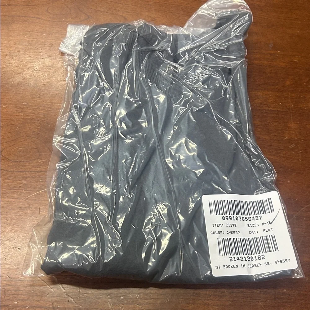 J Crew GRAY Tall Broken-in V-neck T-shirt CI178